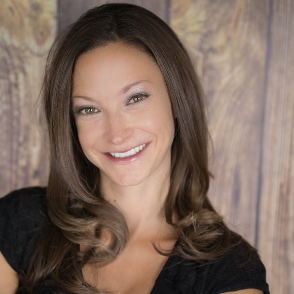 Meet your Posher, Andrea - Picture 1 of 1